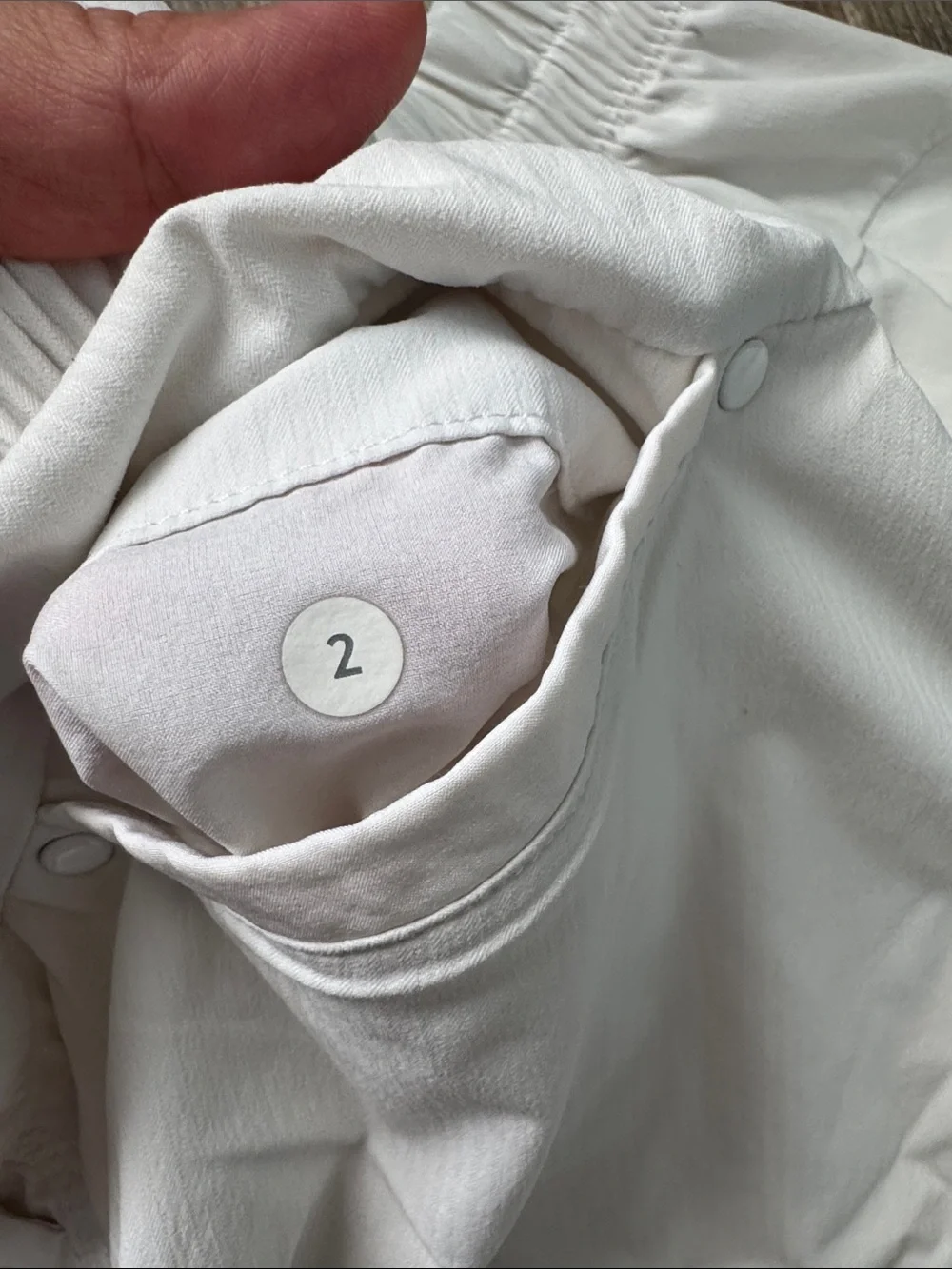 Lululemon White Women’s Athletic Shorts Size 2